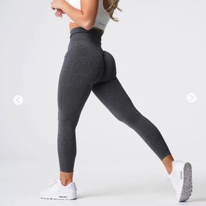 Black speckled NV seamless NVGTN leggings